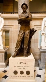View Image 'Dr. Borlaug&#39;s bronze statue in...'